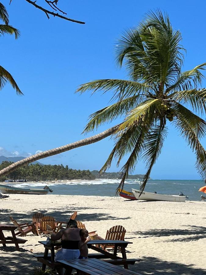 Palm Beach Hostal Guachaca Εξωτερικό φωτογραφία
